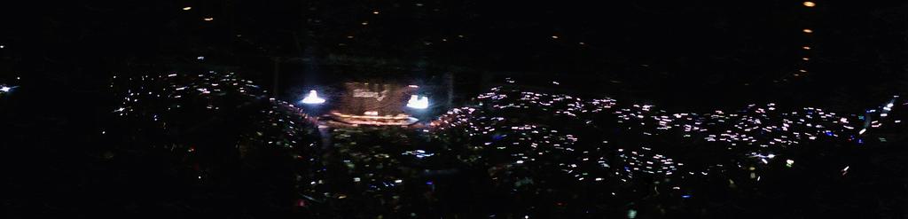 dylan96dj's tweet photo. Taken a panoramic while @UnionJworld  sang You got it all. http://t.co/G12ETnEmqc
