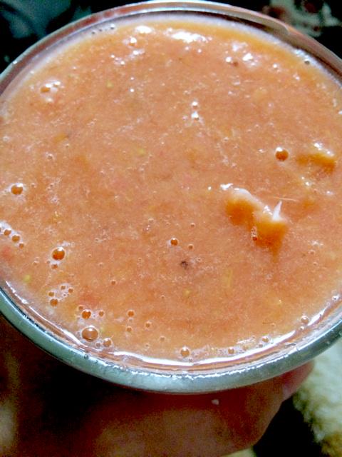 朝からスムージー作ってみた。美味しい(^^) http://t.co/MyWpIFxPC1