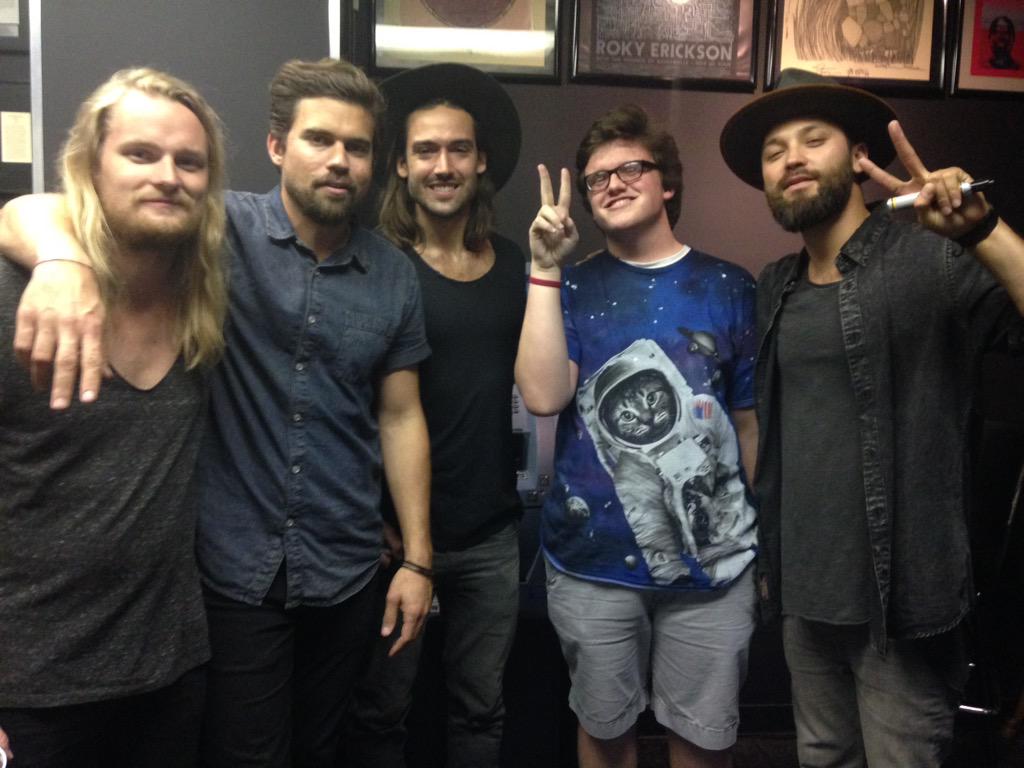 marilynmarilyn_'s tweet image. Forever jealous of @hackjogan_'s Grizfolk pic✌️ #AstronautCat