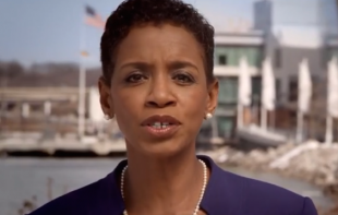 Democrat Donna Edwards  wealth 'unevenly spread' VIDEO