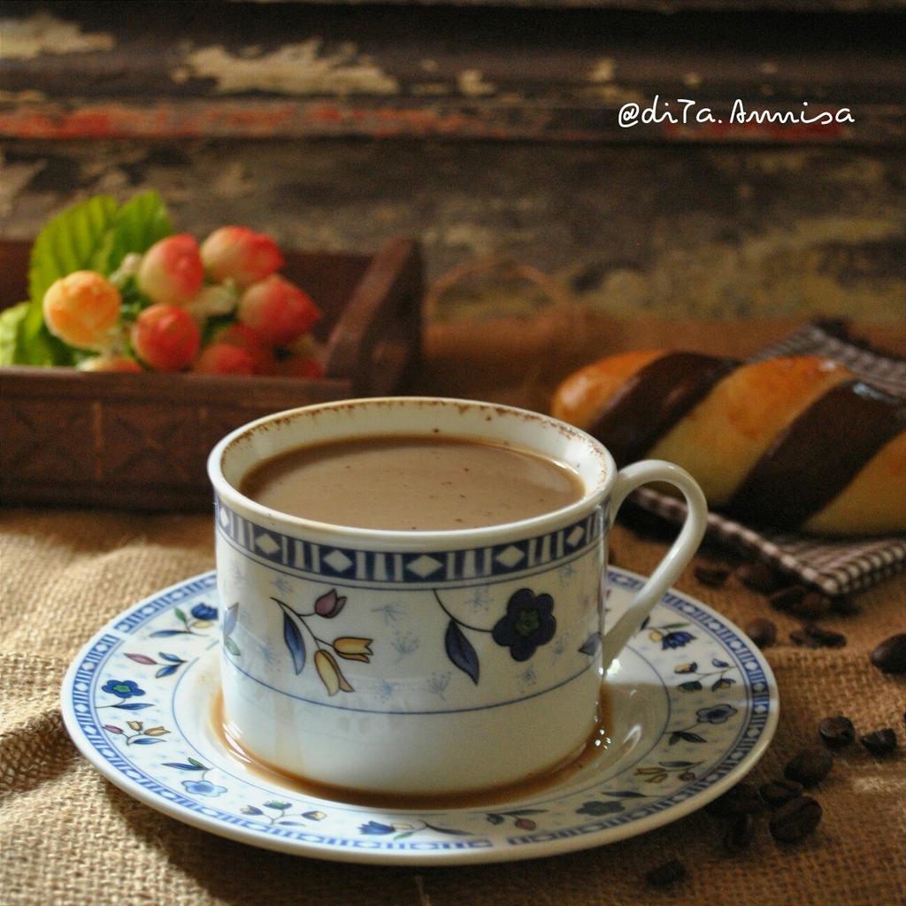 ditaNannisa's tweet photo. Coffee time @sapa_indonesia #sapapagi @uploadkompakan #uploadkompakan #ukmasuktipi http://t.co/1ZYcRGIJbu