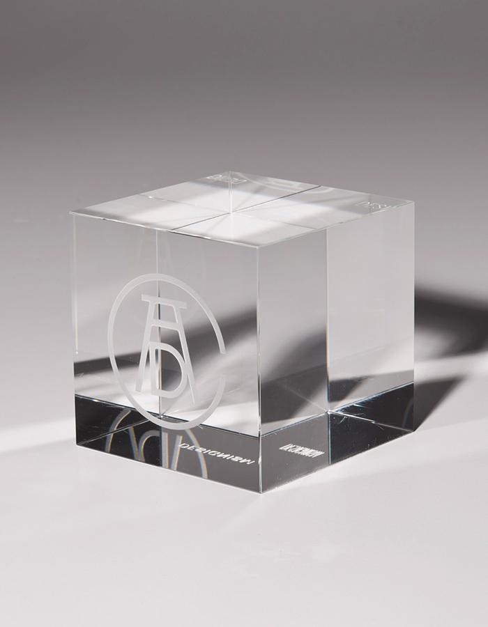 TheOneClub's tweet photo. Congratulations to @leoburnettcr for winning 1 of only 2 #Designism Cubes for #socialgood — http://t.co/pf19ikFqCS http://t.co/G0CW8D8ZwJ