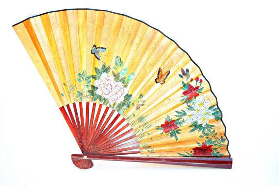 Large Asian Paper Fan, Gold Asian Fan, 52 Inch Asi arnd.co/9N9zB  #etsy #Like2