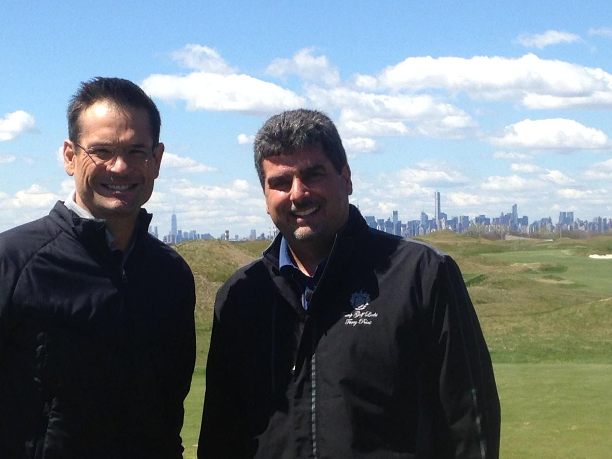 roedigerj's tweet image. Great meeting @DukeCastiglione touring and filming @TrumpFerryPoint today. Thanks for stopping in.