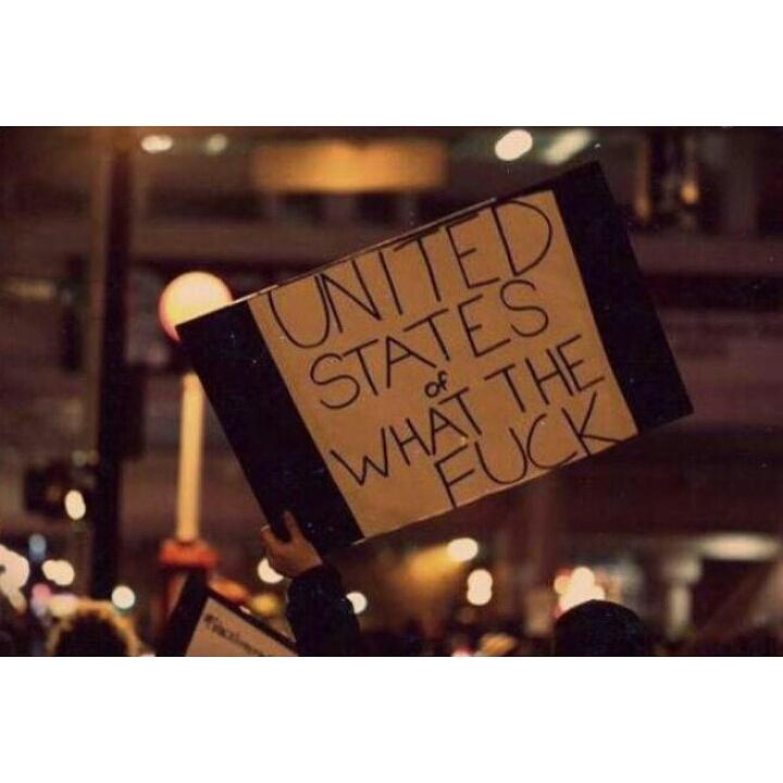 sabentley_'s tweet photo. #BaltimoreRiots #unitedstatesofwtf http://t.co/4VlODVVmSZ