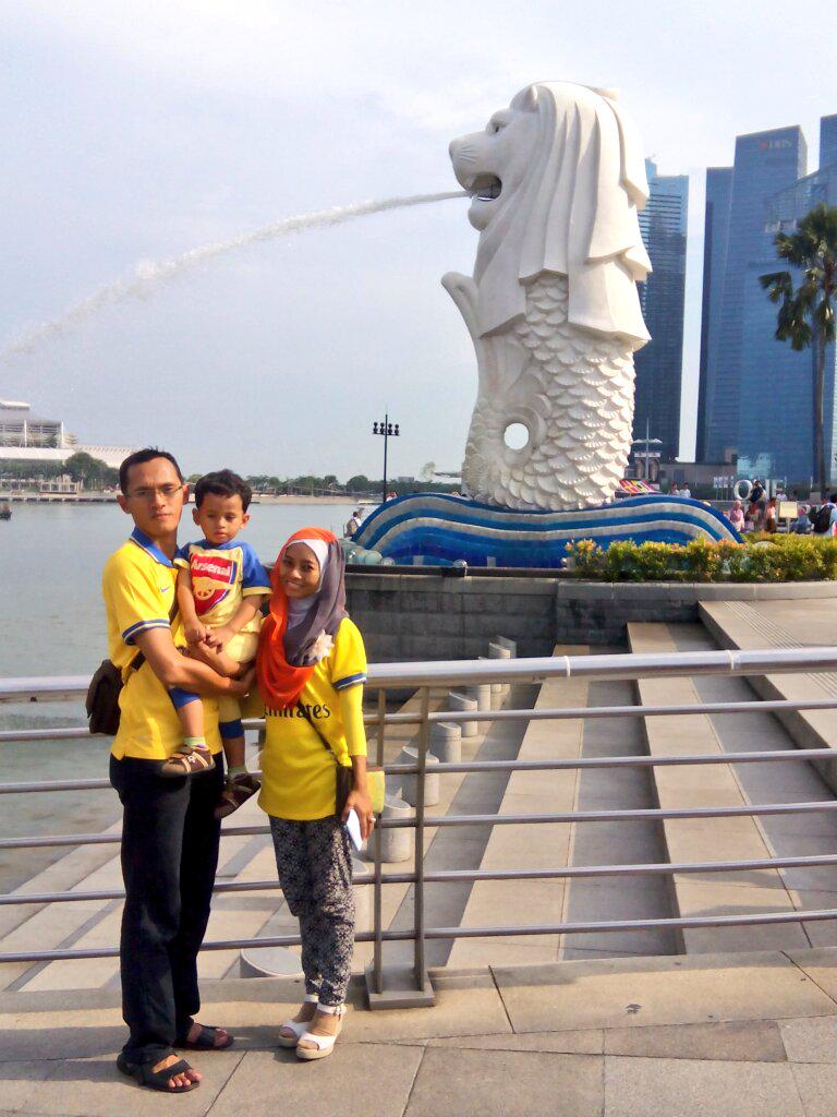 VindyApril's tweet photo. Suami dan anakku, anugrah dan rahmat terindah dari Tuhan. Mereka adalah alasan dan penyemangat hidupku.
#PL4Family http://t.co/CUJPyRsjXy