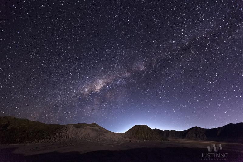 Musim pengamatan Galaksi #BimaSakti sudah dimulai! Cara melihatnya: bit.ly/1MAAsPr

Ayo berburu Milky Way!