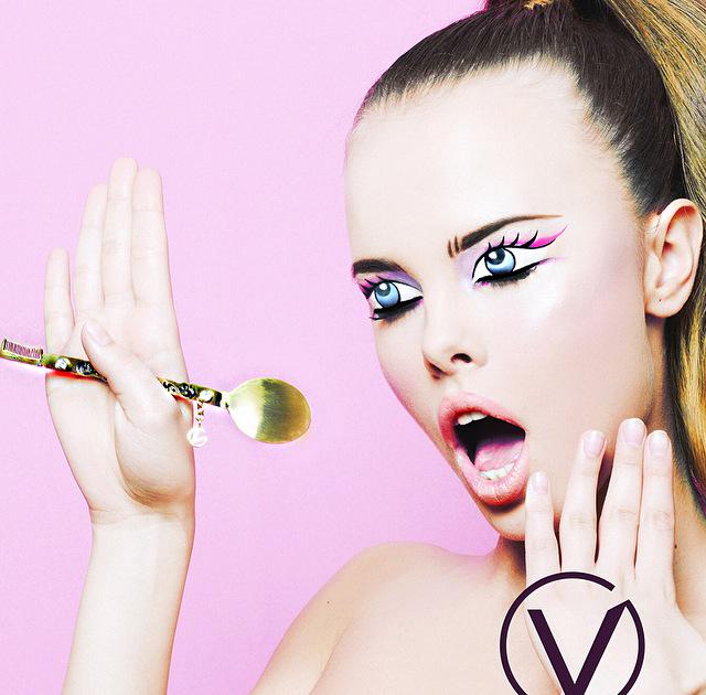 VicoGuadarrama's tweet photo. #BarbieRizaSusPestañas accesorios se venden por separado #easyLashes $499 envíos tel: 5513723936 http://t.co/VNIsu032o0