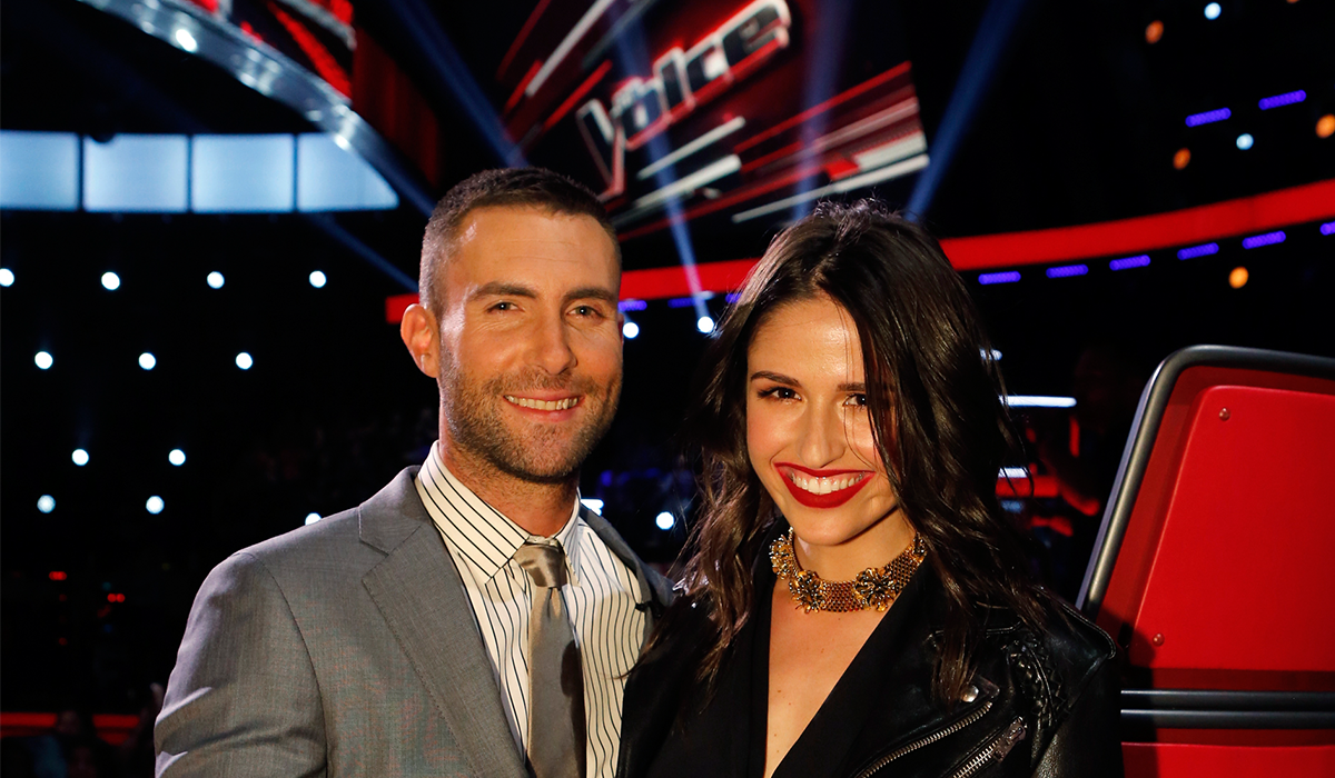 NBCTheVoice's tweet photo. RT if you’re ready to watch #RozziOnTheVoice tonight, West Coast! http://t.co/oNU8xT9lcI