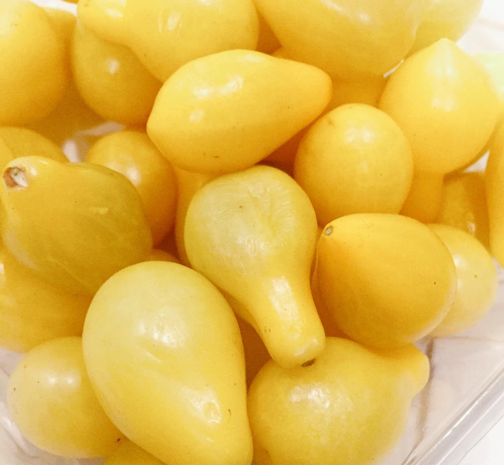 Kisatchy's tweet image. I eat these like they're candy! #yellowpeartomatoes