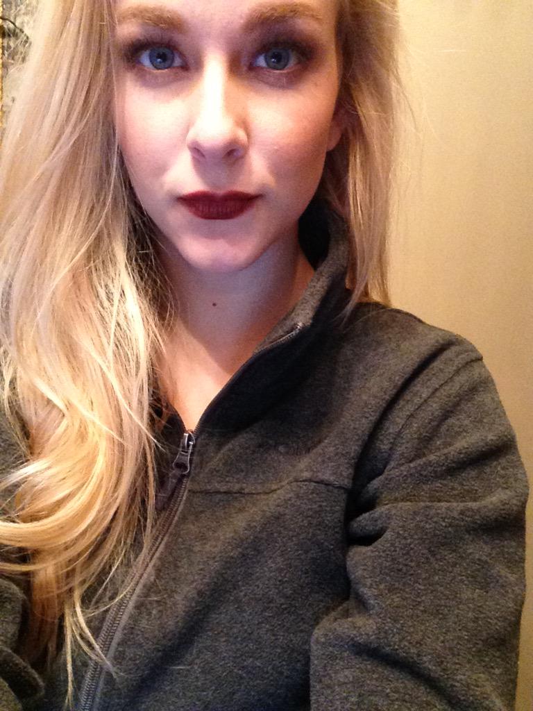 laurennikohl_'s tweet image. Had a 5 hour long photo shoot today. #NotEvenTired #ModelingisFun