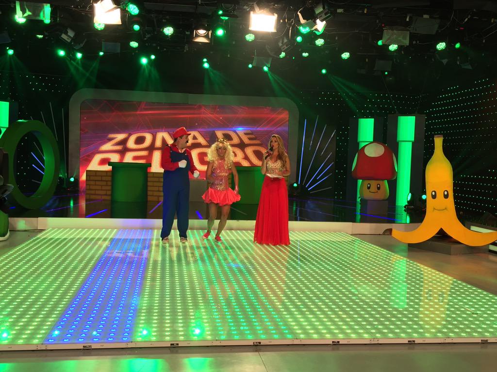 tcsoyelmejor's tweet photo. ¿#SeQuedaDina o #SeQuedaMiguel?
Regresamos con más y en minutos se viene el mega show. ¡Conéctate #CuentaloGaby! http://t.co/0FpC2XyqDv