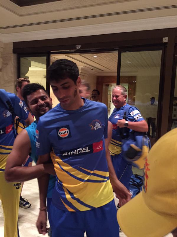 Happy Birthday Ashish Nehra... 
Hope u get many more wickets
Stay happy
Be blessed  