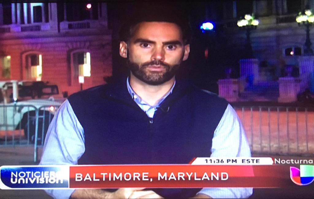 EAcevedo_fans's tweet photo. @Enrique_Acevedo desde #Baltimore con los últimos reportes, en @UniNoticias #EdiciónNocturna http://t.co/VOlt9lPm2F