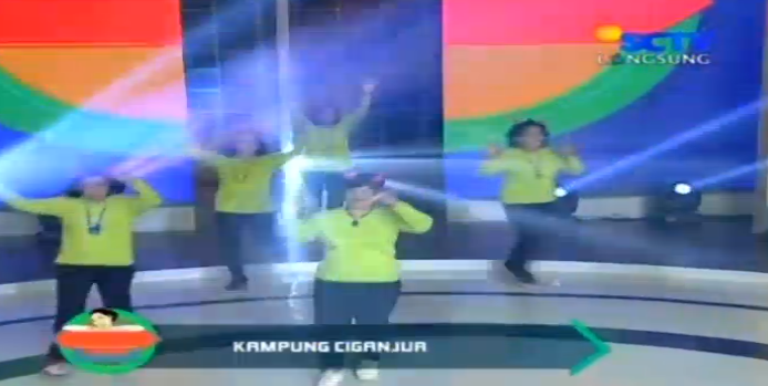 SCTV's tweet photo. Saatnya kita perkenalan kampung dari Kp. Serbuk semper, Kp. Puri Bintaro, Kp. Ciganjur #SoSempruuul http://t.co/3aco2c4cMs