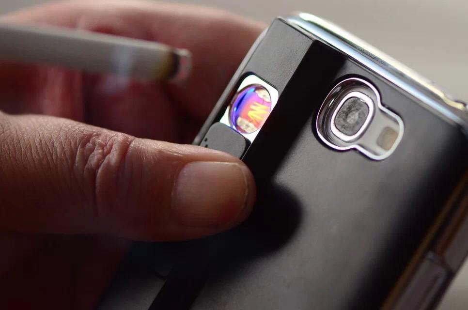 realcryptojas's tweet photo. The #dopest cases for your smartphone with a built-in USB lighter!
Check them out...
http://t.co/kKw4s6fRUO http://t.co/1MS9jsSgvQ