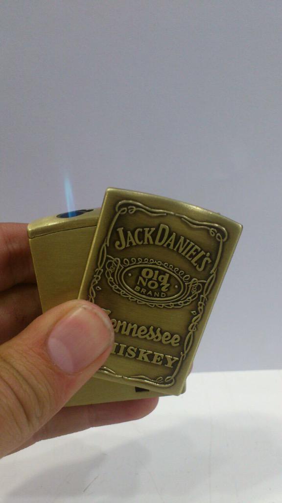 pazaramca's tweet photo. çakmağımız 15 TL http://t.co/KacYrD6KXg