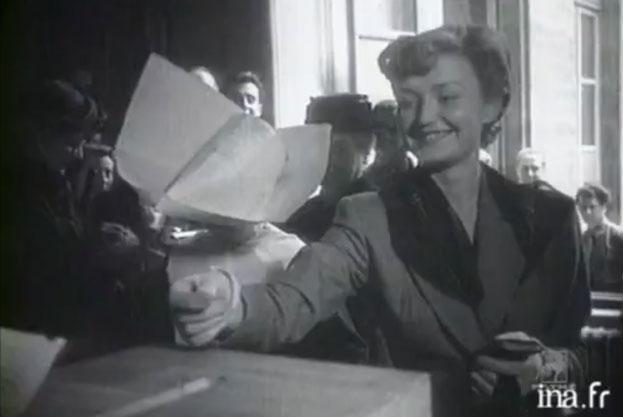 ici_officiel's tweet photo. Il y a 70 ans, les femmes votaient pour la première fois en France http://t.co/TgVJLhGhfl http://t.co/whDiUIYmhm