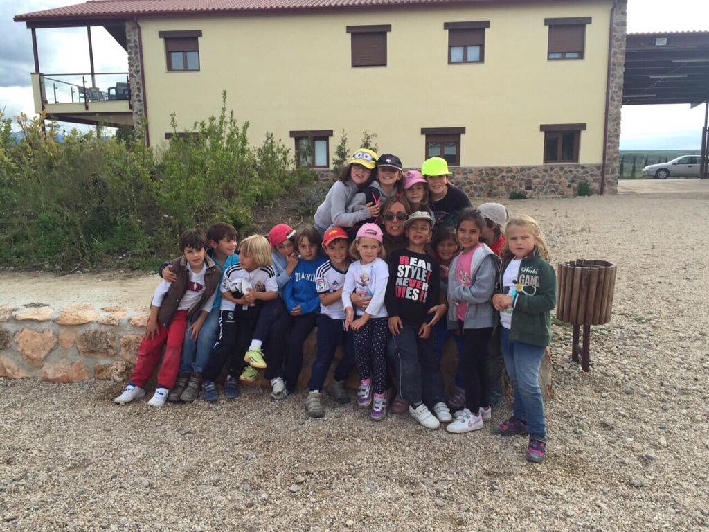 ColegiosElValle's tweet photo. Una muestra de lo contentos que están nuestros peques de #CONV151EP #LTB http://t.co/UJ4z6xQZem