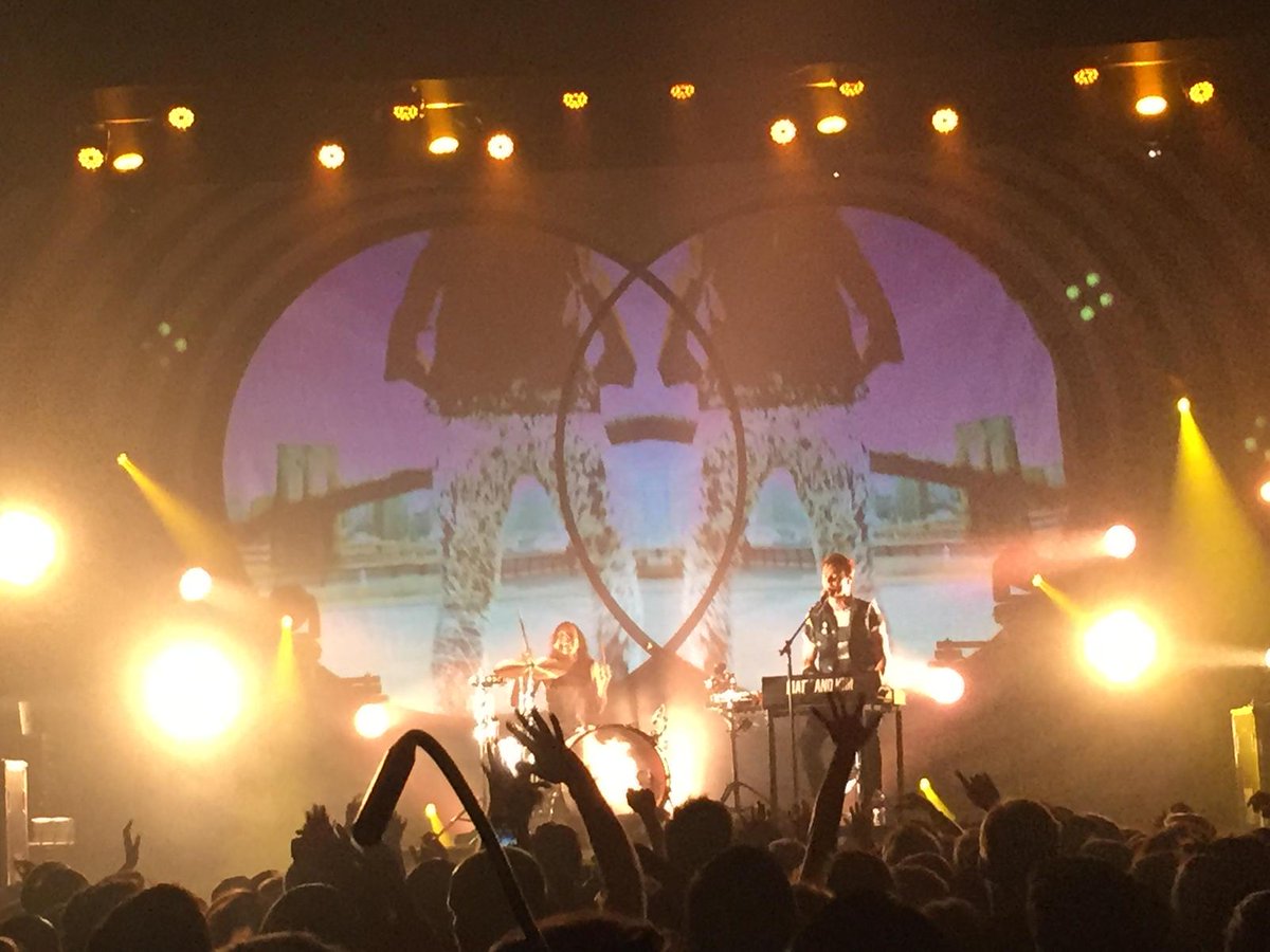 Tuesday is the new Friday  Matt and Kim just killing it <a href="/mattandkim/">MATT and KIM</a> in Hollyweird