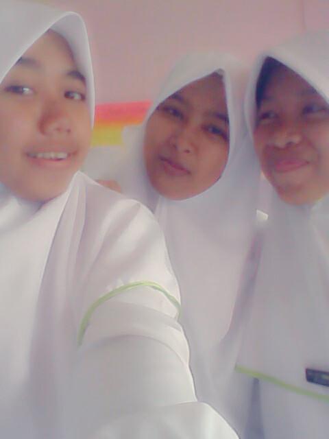 ikhalienikha's tweet photo. ME....:) http://t.co/wSCZQemysZ