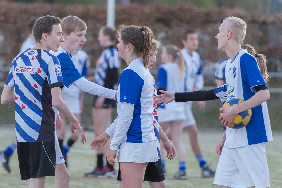 kv_sios's tweet photo. @kv_sios B1 behaalt bekerfinale korfbal ten koste van @kvheerenveen : http://t.co/O1l8AlxuFH http://t.co/c374xSwOMS
