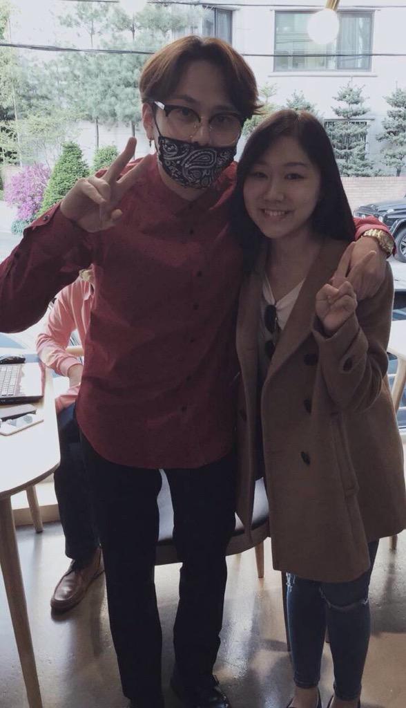 little_babyyy's tweet photo. บิวตี้คนนี้โชคดีมาก ได้ถ่ายรูปกับพี่จุนฮยอง ด้วยง่า ~~ ㅠㅠㅠㅠㅠㅠㅠㅠㅠㅠㅠㅠㅠ cr:xbloody vibex #CafeTheMed http://t.co/hBiHlO3ozA