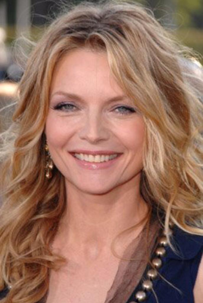 Happy Birthday to two very glamorous ladies 
Michele Pfeiffer and Uma Thurman 