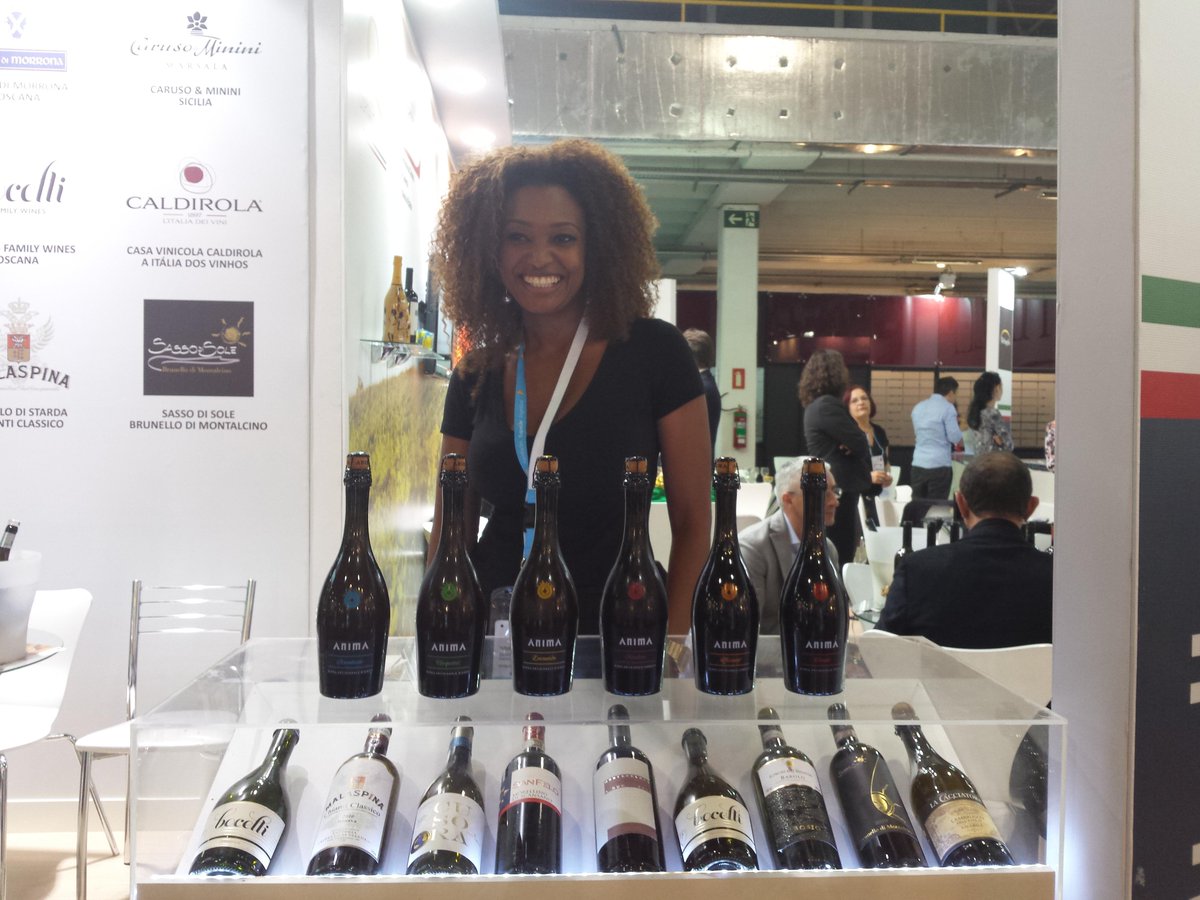 BirraAnimA's tweet photo. Expovinis 2015: Presenti! #SaoPaulo #Brasil2015 #clandestinifraivini #hosoloeuro #solopicanha #cachaçamolesta http://t.co/oL9eqOJTv2
