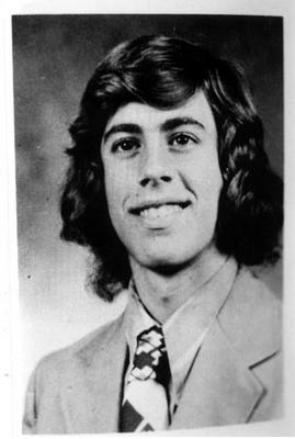 Happy 61th Birthday to star, Jerry Seinfeld!!Seinfeld was one of the most popular U.S comedies of all time! 