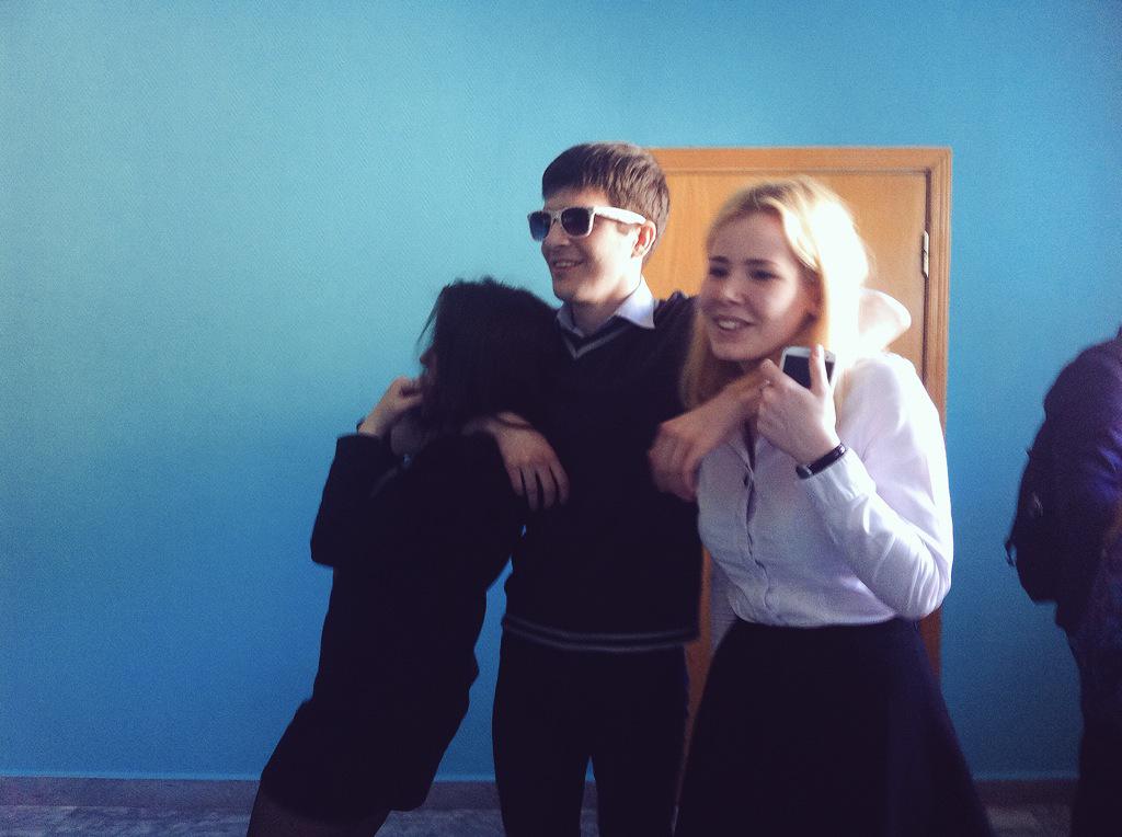 alinaa_98_'s tweet photo. Веселые школьные будни😎🙈 http://t.co/u93gfx0Var
