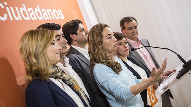 CifuentesHon's tweet photo. .@Albert_Rivera visitará la ciudad de Alicante http://t.co/bjjf7C0d6c Albert, te esperamos con los brazos abiertos. http://t.co/r6KMGtcZxT
