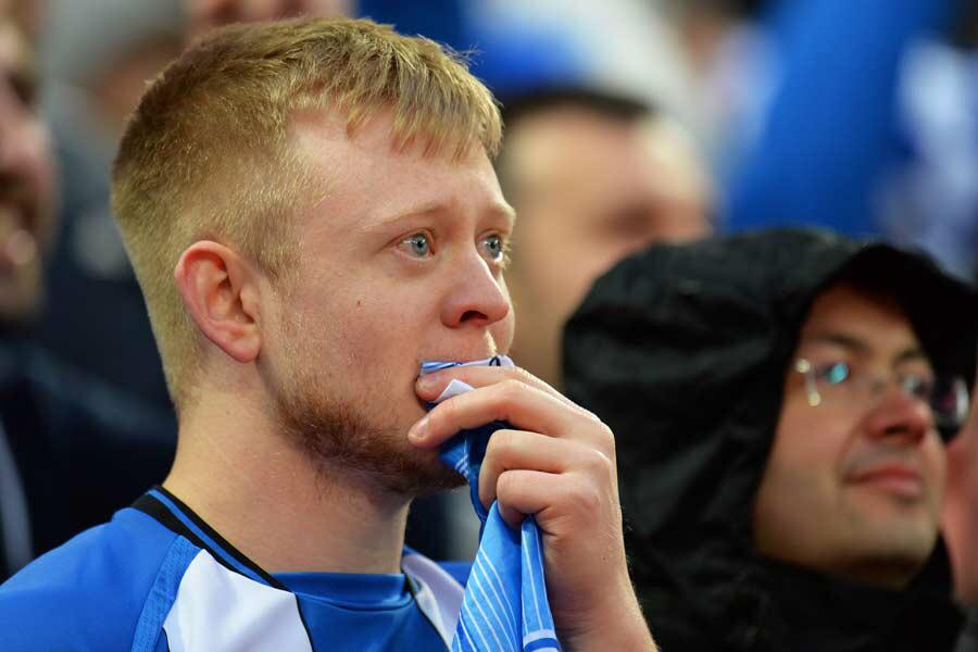 FootyFansChants's tweet photo. Wolves fans get revenge on Wigan fans.

"You laughed at us when we went down, who the fuck is laughing now?" http://t.co/pBRP7p1Obj