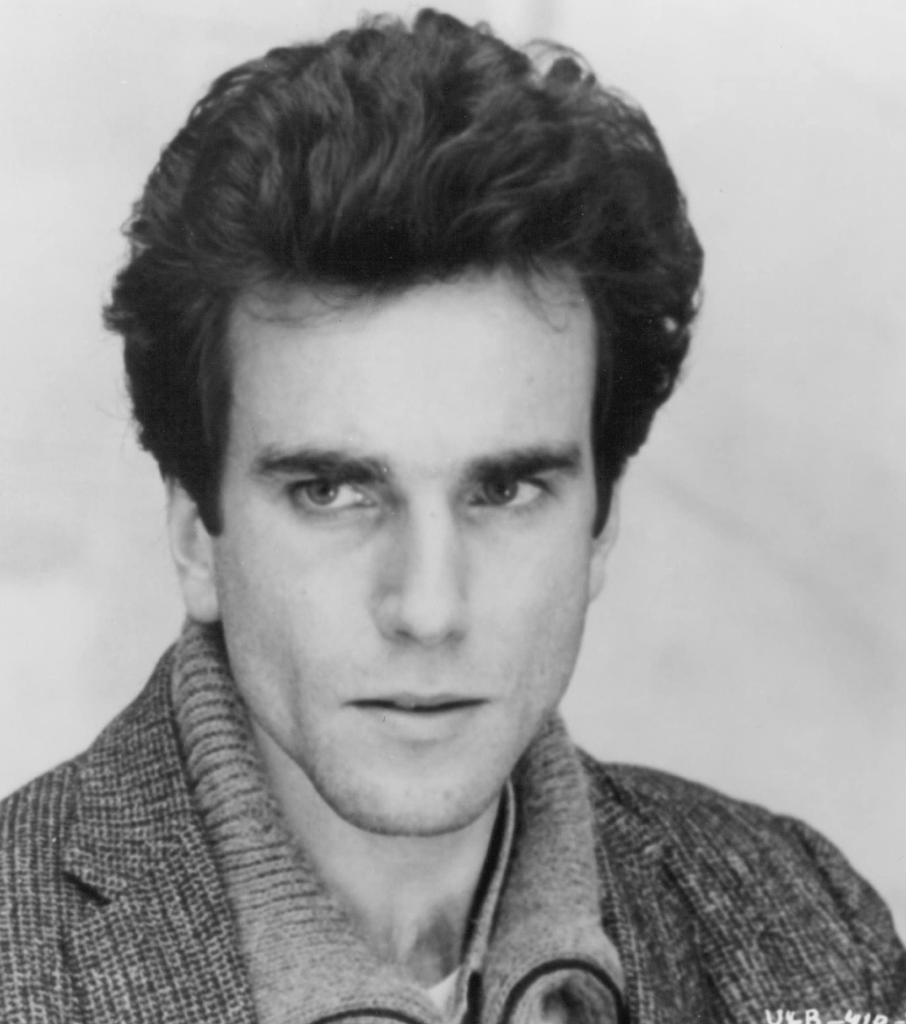 Happy 58th Birthday to Oscar winning actor, Daniel-Day Lewis!! 