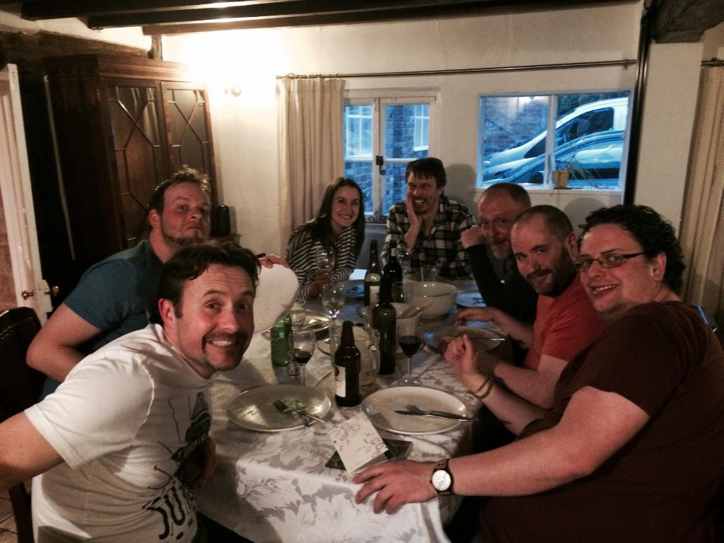 AmyWarhurst's tweet photo. #clearedplates #SousChef #teamwpd #love @deanloveactor @cellanscott @OwainFord @gwyntomosevans http://t.co/7BOj13L1c9