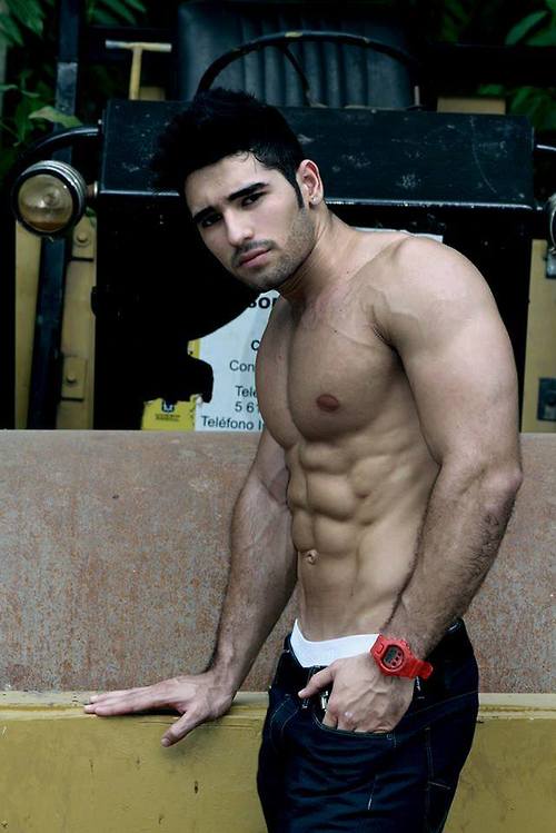 Albertnova24's tweet photo. "@BlueJean_men: http://t.co/4SQXwFxpXI"