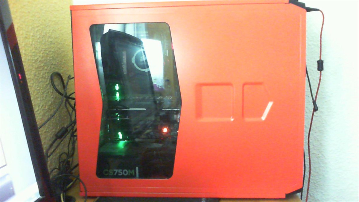 Djprieto_y_Neta's tweet photo. @PC_Box #PCBoxCry4 Mi PC tiene frio necesita FC4 para darle calor !!! :D http://t.co/uqtMycM2I3