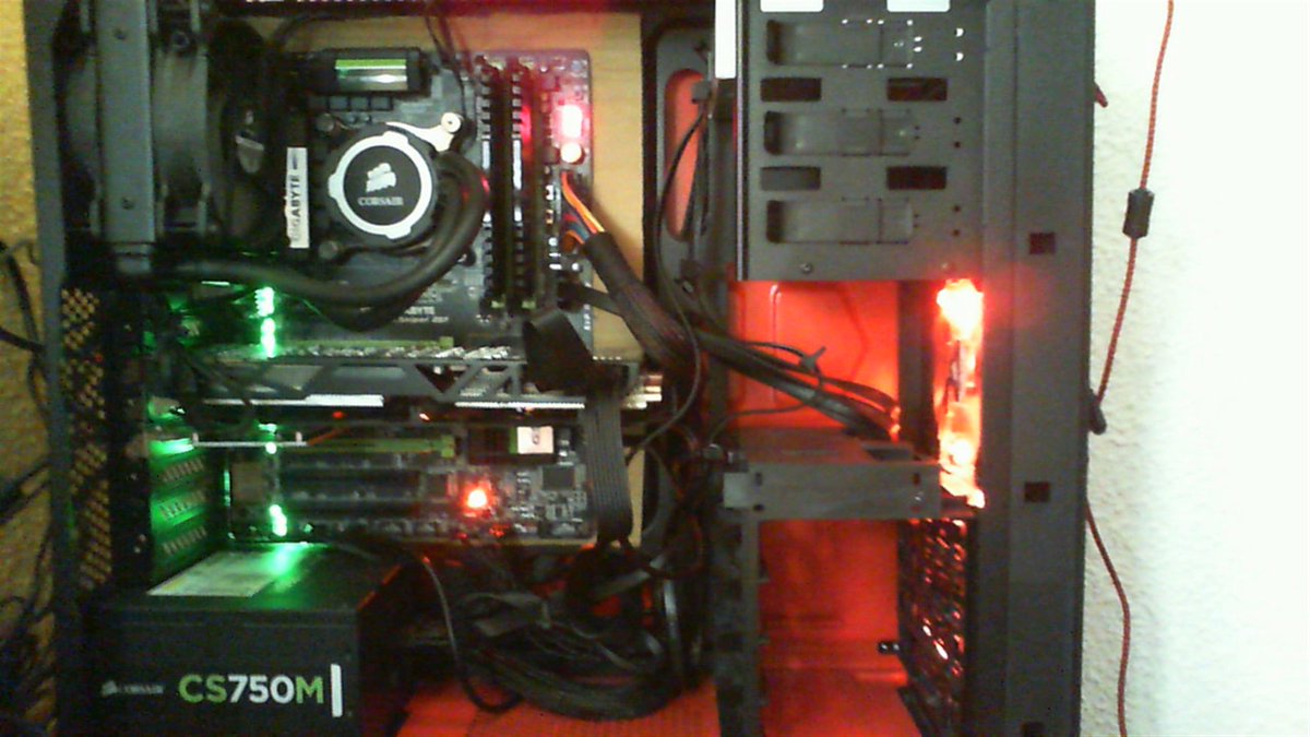 Djprieto_y_Neta's tweet photo. @PC_Box #PCBoxCry4 Mi PC tiene frio necesita FC4 para darle calor !!! :D http://t.co/uqtMycM2I3