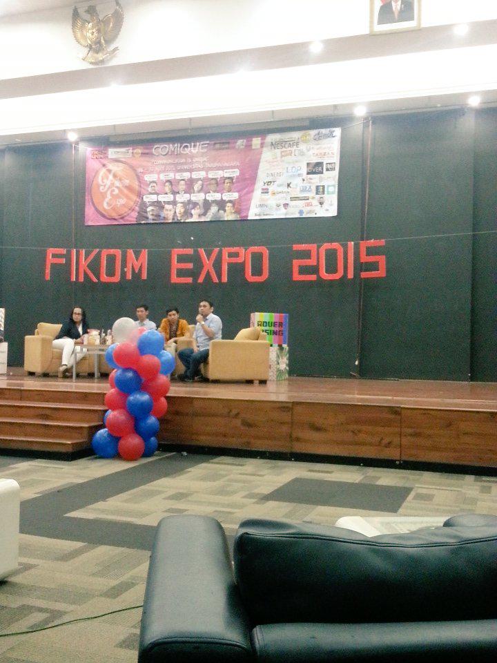 Terjadi diskusi seru nih!