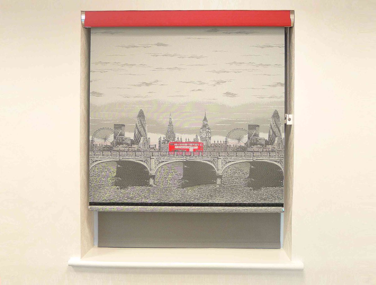 Out #Showroom is open until 1pm today
Join us for some inspirational ideas
#Surrey #Blinds