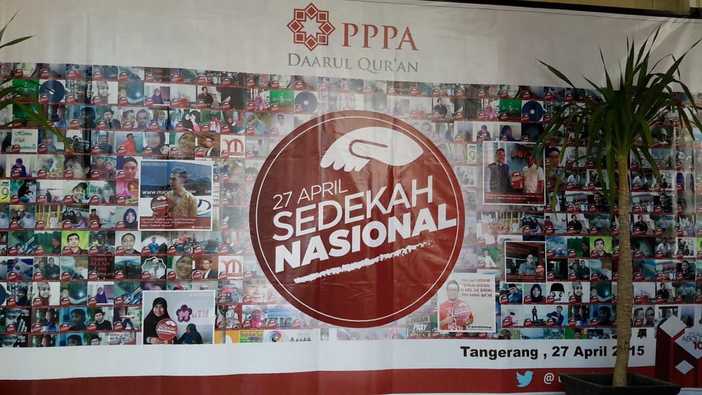 Daarul_Quran's tweet photo. 8. Dana sedekah yang dihimpun digulirkan oleh @DAQU_Bandung untuk sejumlah program seperti : #HARSENA2015 http://t.co/bBKWIpHkR3