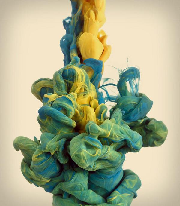 Noted_Notebook's tweet photo. High speed photograph of ink dropped in water looks amazing! #Artlives #bossprint http://t.co/545G8duxTo