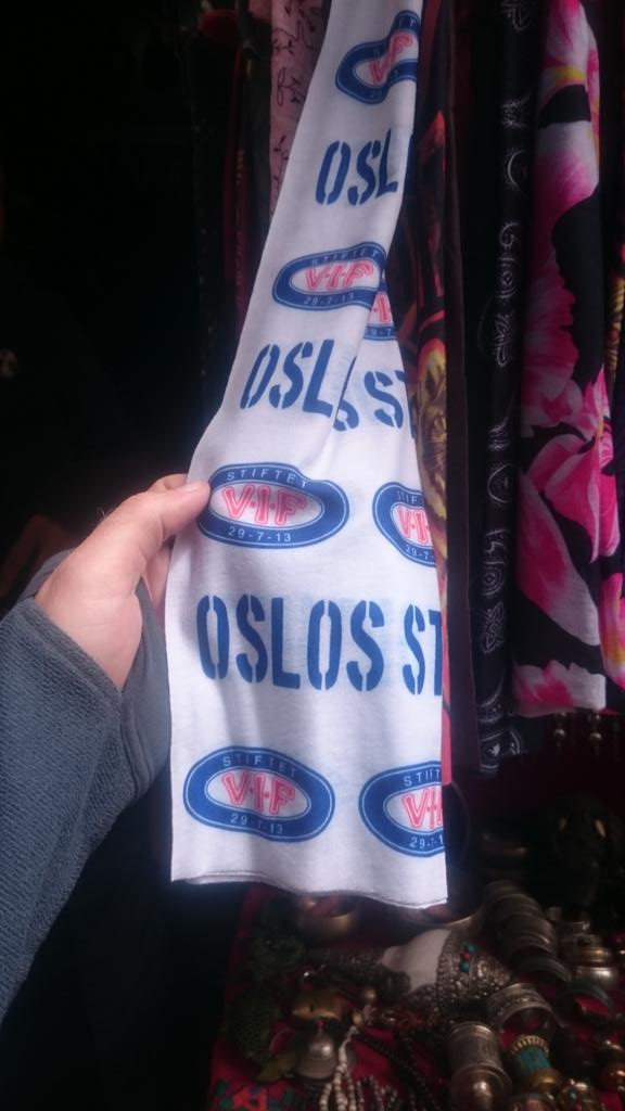 ahakstun's tweet photo. #VIF er ikke bare mest populære klubb i Norge. Dette fant jeg i Namche Bazar, en nepalsk landsby 3500 moh. http://t.co/GsPbjIrzaS