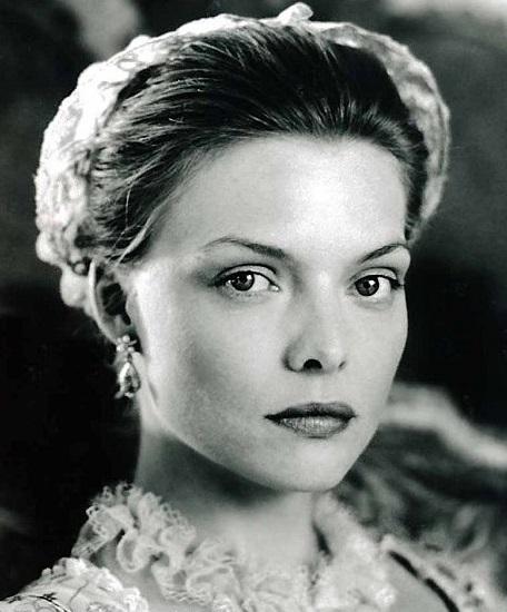 And a happy birthday to Michelle Pfeiffer! Unforgettable Catwoman & wonderful Madame de Tourvel in Dangerous Liaisons 