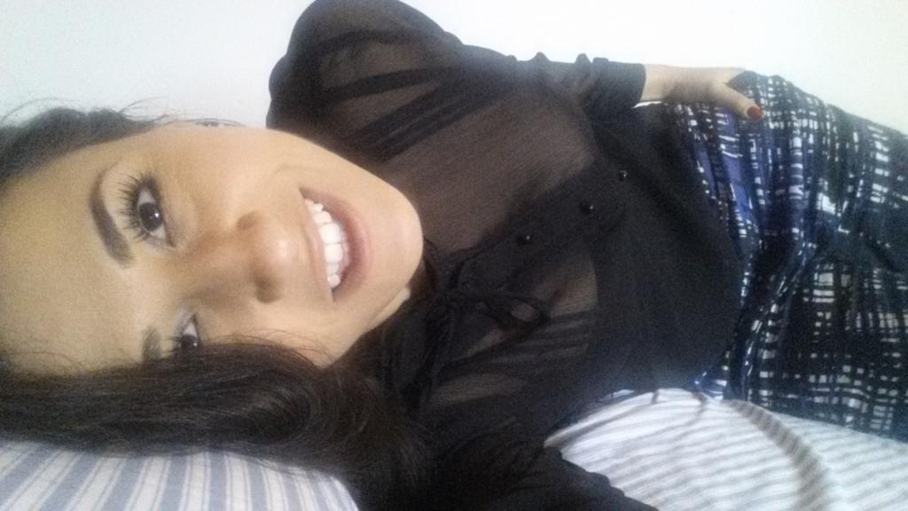 ElisGiorgi's tweet photo. Nemmeno le 16 e già ho fatto tutto(o dimenticato tutto). #piccolegioie #selfiesiesta http://t.co/GnJI2hYJAC