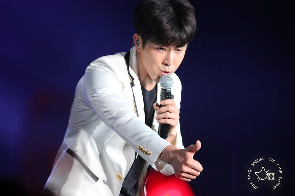 catchuknow's tweet photo. 20150425 TIIST0RY live tour in ShenZhen -part2 .#Yunho more pics➮➮➮http://t.co/uZbXx7VDrw http://t.co/KaUUq3KsmW