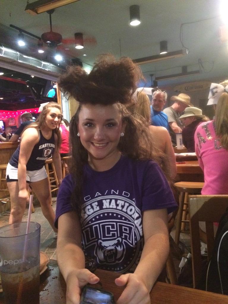 LaurenvHall's tweet photo. HBD MIDGEY! You're a great friend and Ilysm #wereallbluehere #rushbears 💙🎉😈 @HaleyTrantham11 http://t.co/GD5VWnb2H9
