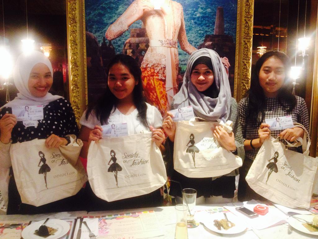 Peserta "How to be a Sharp Shopper" mendapatkan voucher dan goodiebag dari Odioli #OdioliEvent with <a href="/citacintamagz/">Cita Cinta Magazine</a>