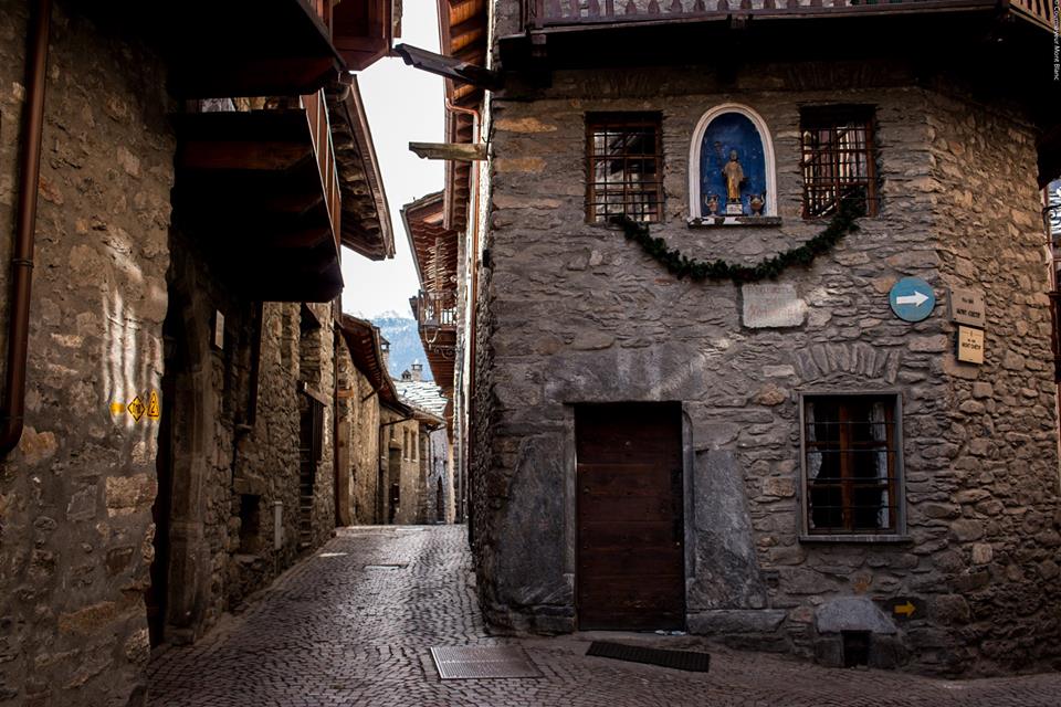 CourmayeurMontB's tweet image. #Spring15 in #Courmayeur Dolonne e La Villette La bellezza dei nostri villaggi tutto l'anno :D goo.gl/I9Kg3v