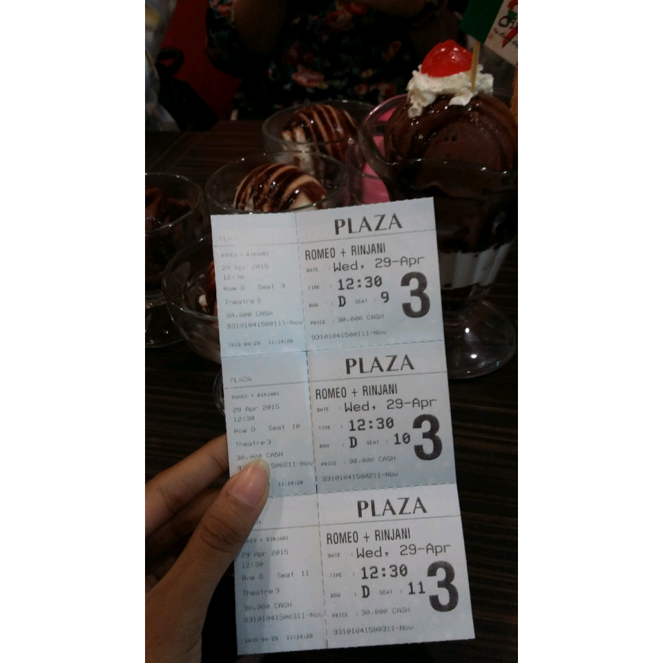 MrsPitaloka's tweet photo. @DevaMahenra #RomeoRinjaniMovie http://t.co/baE6CpujdT